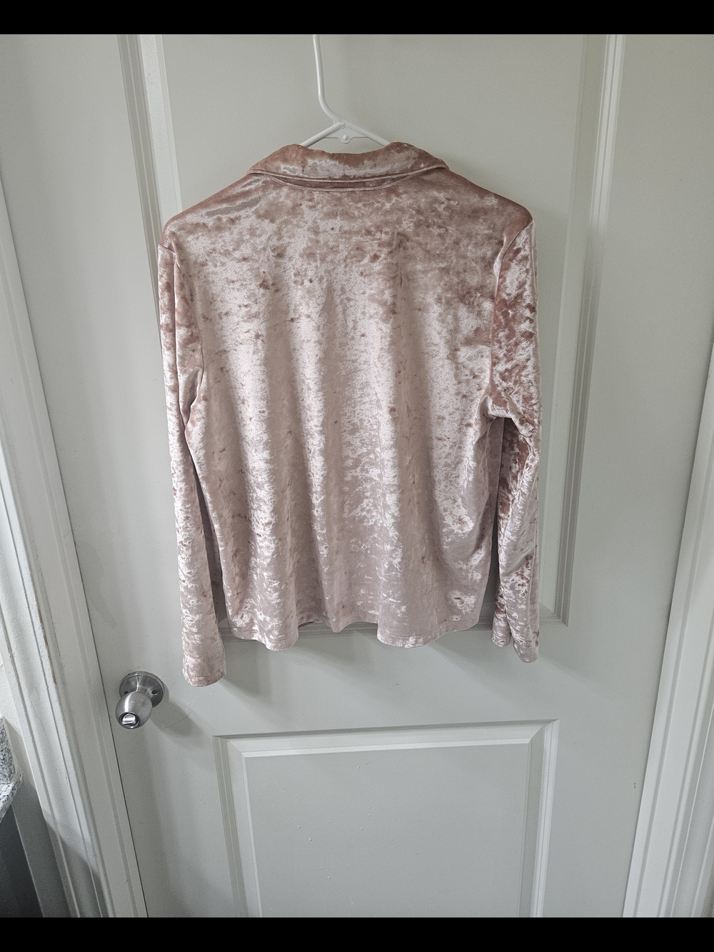 Victoria's Secret Blush Pink Velvet Button-Up Pajama Top - Picture 9 of 11